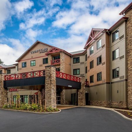 Courtyard By Marriott Olympia Hotel Екстериор снимка