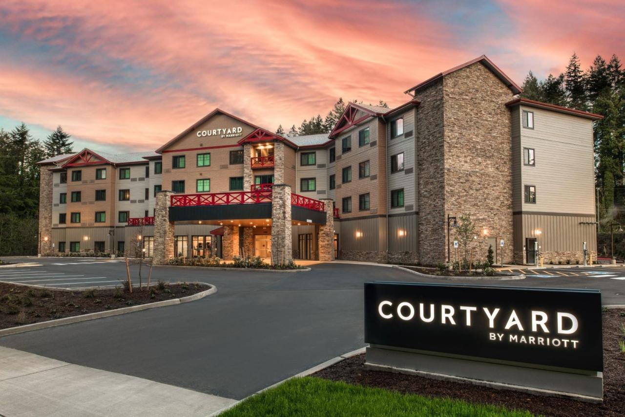 Courtyard By Marriott Olympia Hotel Екстериор снимка