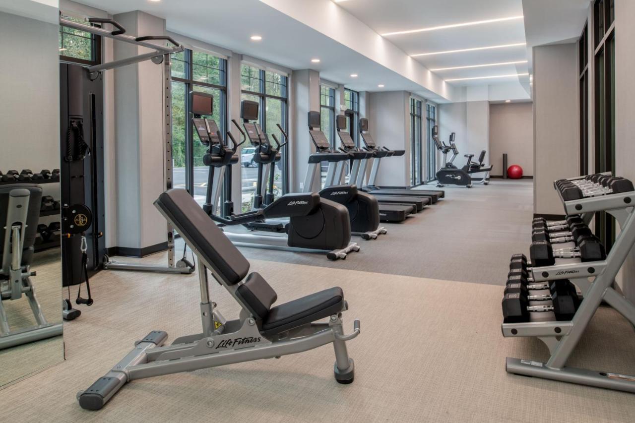 Courtyard By Marriott Olympia Hotel Екстериор снимка
